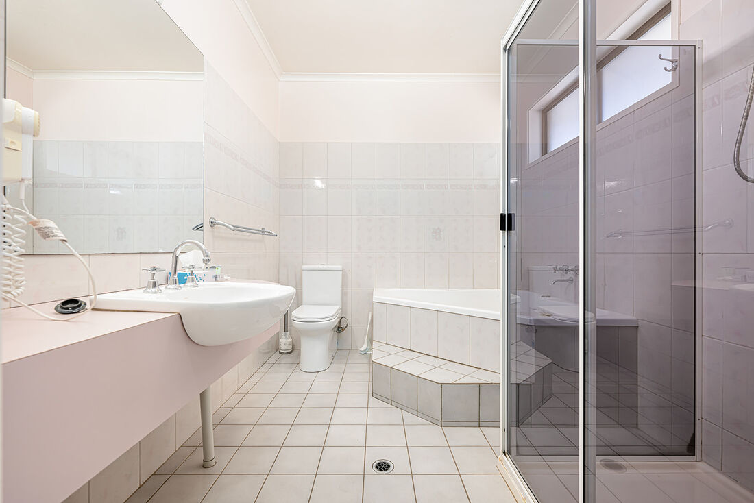 Deluxe Spa Room Deluxe Spa Room