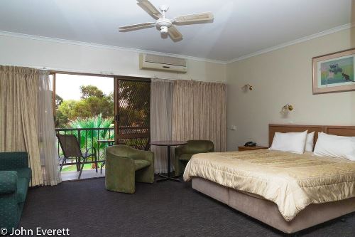 Deluxe Spa Room | Mildura Motor Inn